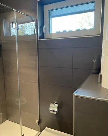 Domblick - 2 Zkb Komfort Apartment - Ferien Am Stadtrand Von Koeln -